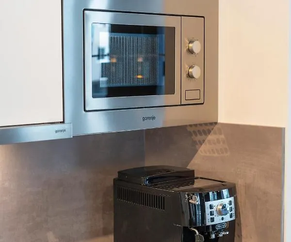 Rhc Central Station Premium | Contactless Check-in Apartment