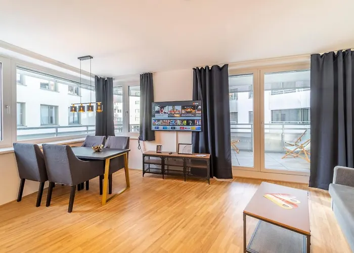 Rhc Central Station Premium | Contactless Check-in Apartment